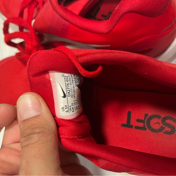 Nike Red Athletic Shoes size 6.5 youth - Picture 8 of 11